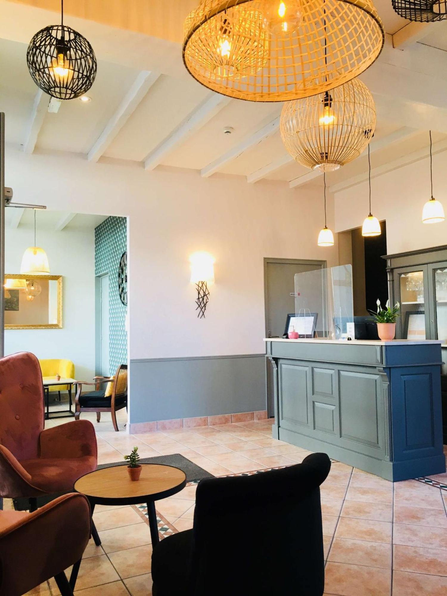 Brit Hotel Acacias Арль Екстер'єр фото
