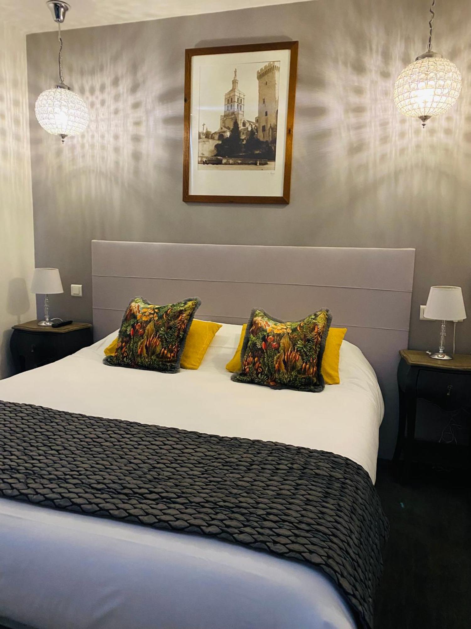 Brit Hotel Acacias Арль Екстер'єр фото