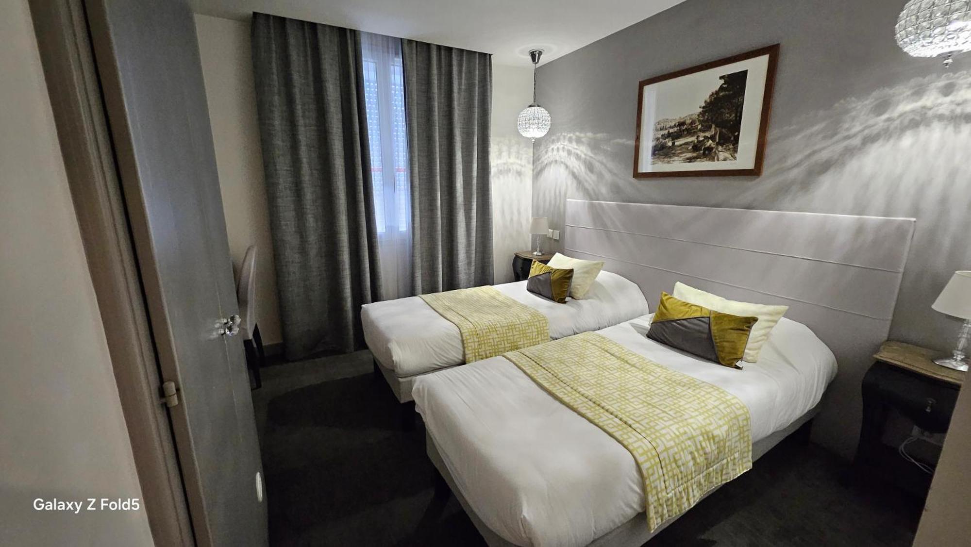Brit Hotel Acacias Арль Екстер'єр фото