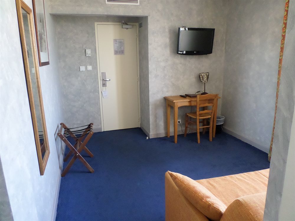 Brit Hotel Acacias Арль Екстер'єр фото